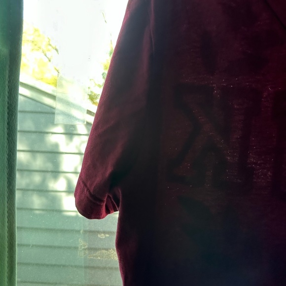 Pink v neck campus t shirt - Picture 6 of 8